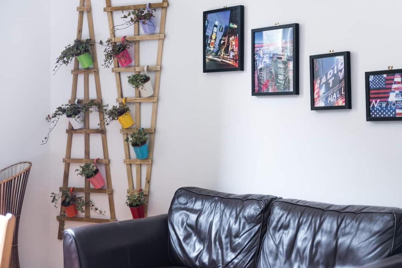 Pass The Keys Chic & Spacious Georgian Apt In Centre - Pets Friendly And Free Parking Apartment EDI